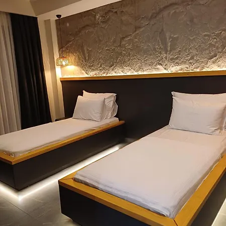 Surga Alacati Hotel *