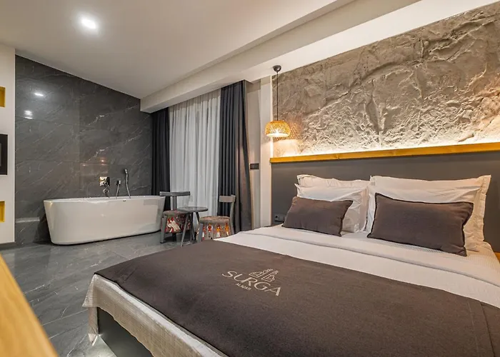 Surga Alacati ホテル