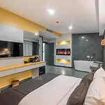 Surga Alacati Hotel *