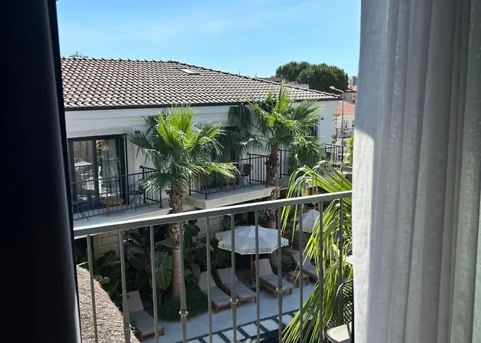 Surga Alacati ホテル